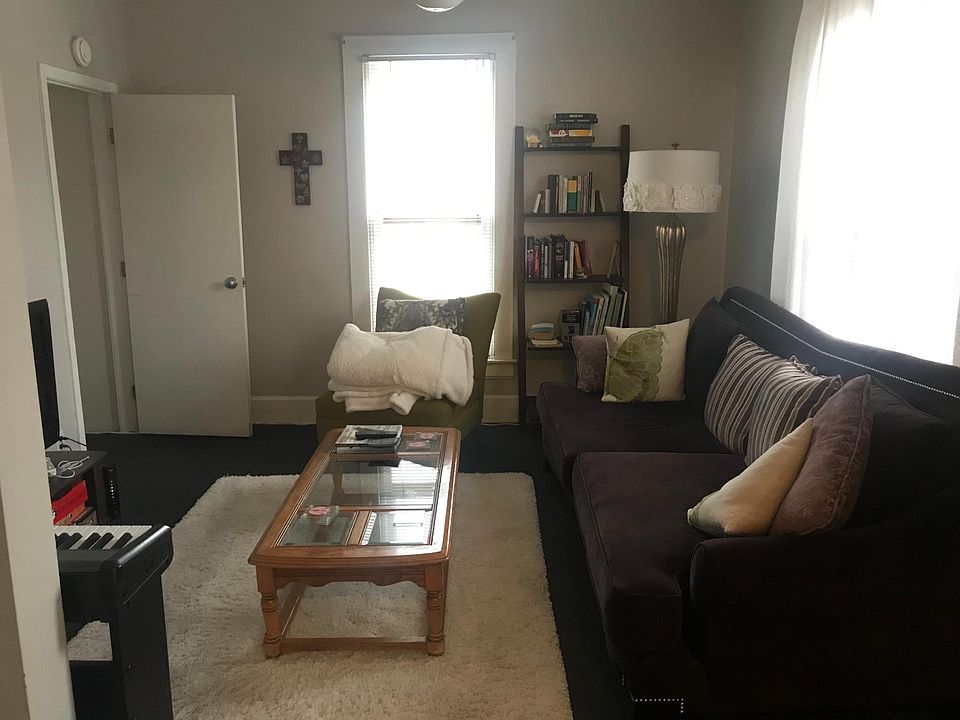 1st image of 1602 N Franklin St APT B