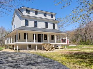 2 Deerfield Rd, Freeport, ME 04032