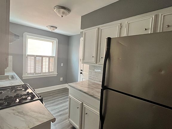 2nd image of 10605 Rosehill Ave Unit 2