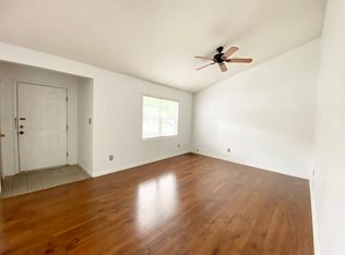 206 Old Oak Dr, Elizabeth City, NC 27909