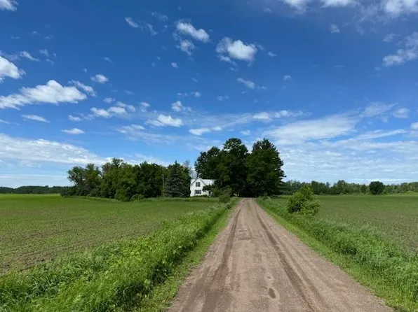 2171 Mahogany St, Mora, MN 55051
