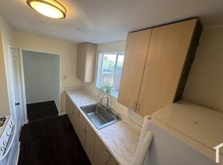 2625 Seminary Ave, Oakland, CA 94605