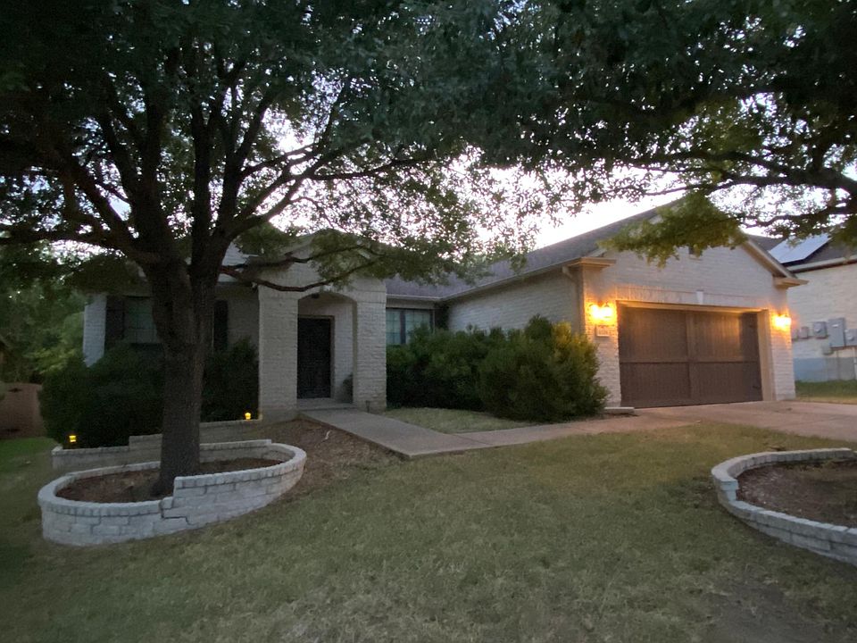 1st image of 10228 Grizzly Oak Dr