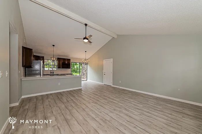 2 bed, 2.0 bath, 1026 sqft, $1,745 — Photo 4