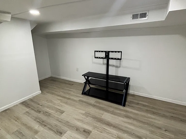 4514 Saint Georges Ave — Photo 37
