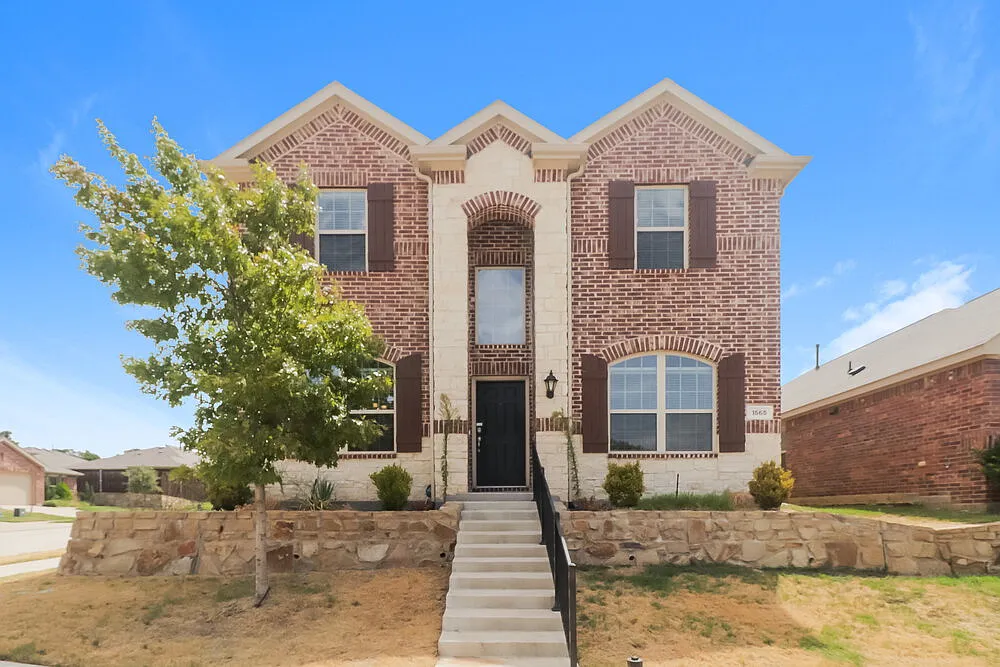 5 bed, 3.0 bath, 2184 sqft, $2,535 — Photo 1
