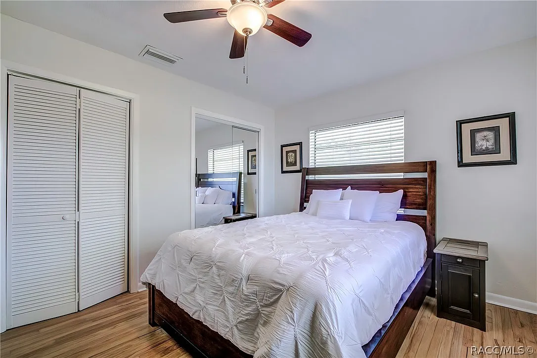 4 bed, 1996 sqft, $2,500 — Photo 4