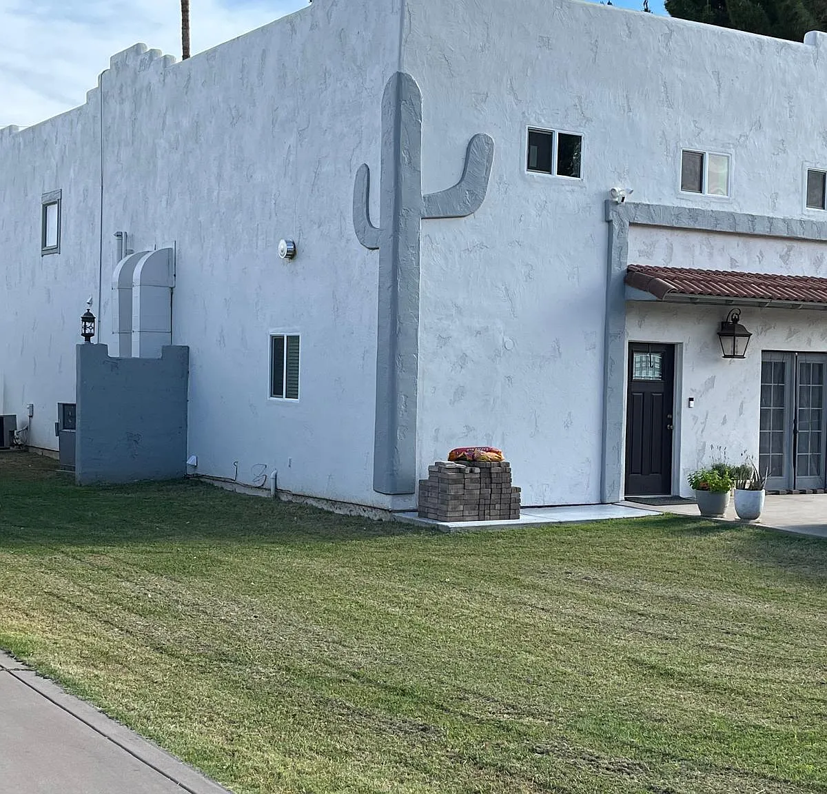 E Orchid Ln, Gilbert — Photo 1