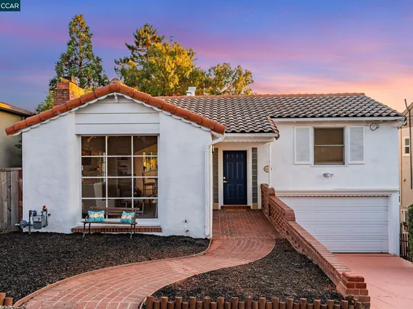 4663 Harbord Dr, Oakland, CA 94618