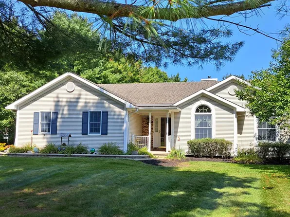 132 Hills Creek Dr, Wellsboro, PA 16901