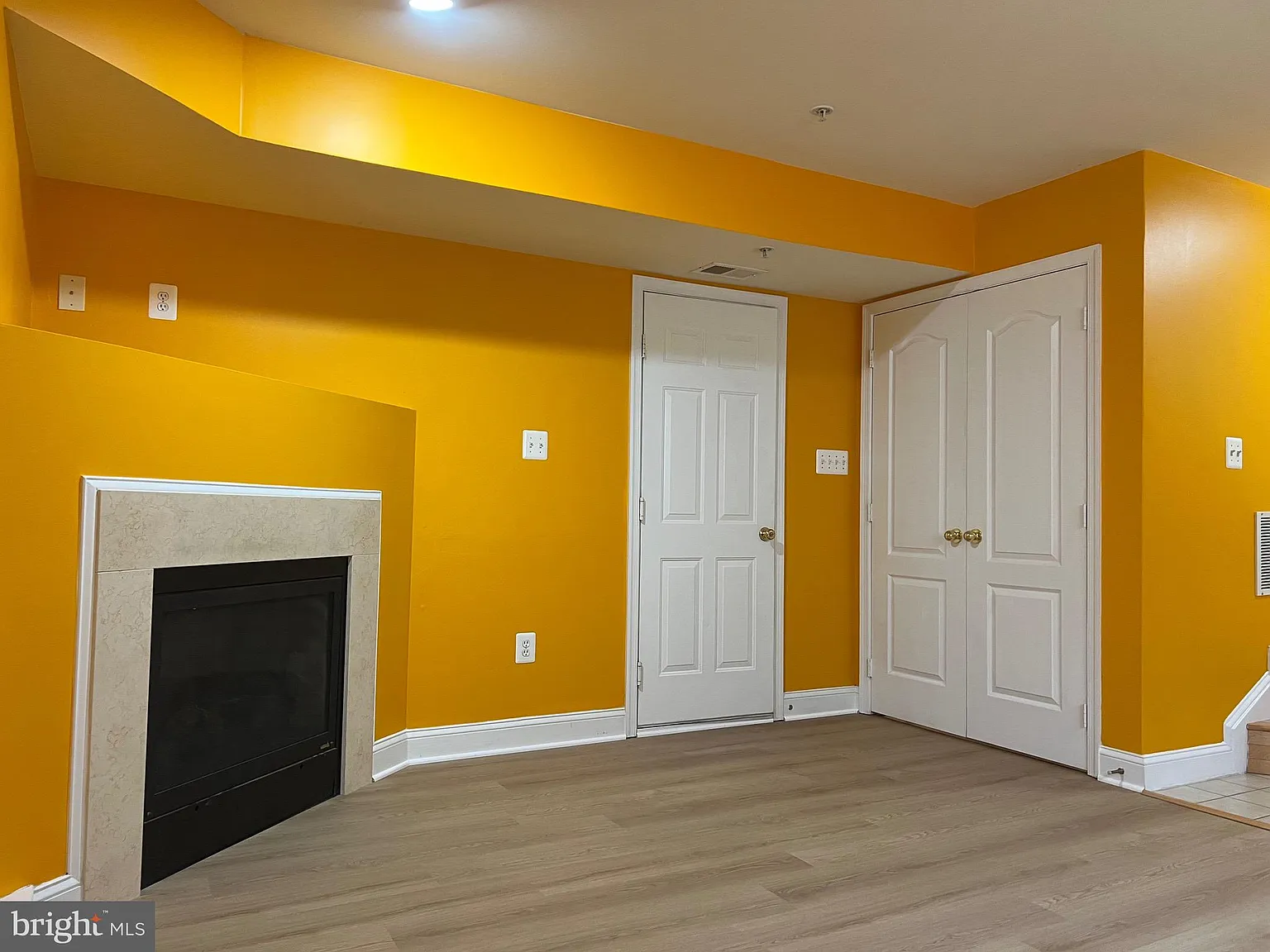 3 bed, 2.5 bath, 1760 sqft, $2,900 — Photo 3