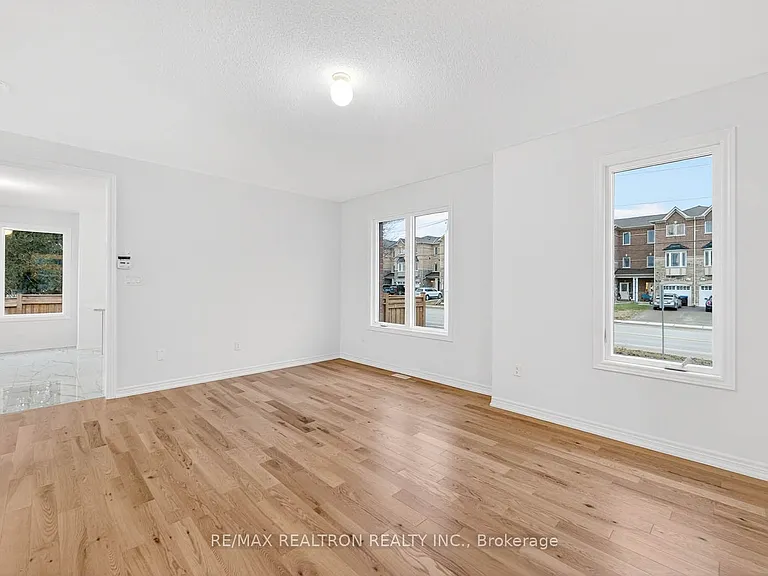 1 Wakefield Blvd — Photo 7