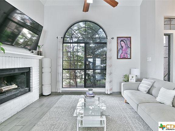 5th image of 2108 Corona Dr
