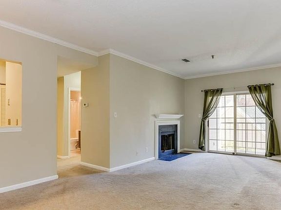 4th image of 300 Yarmouth St APT 320