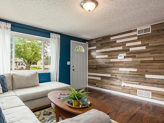 3rd image of 6083 Bolamo Ct