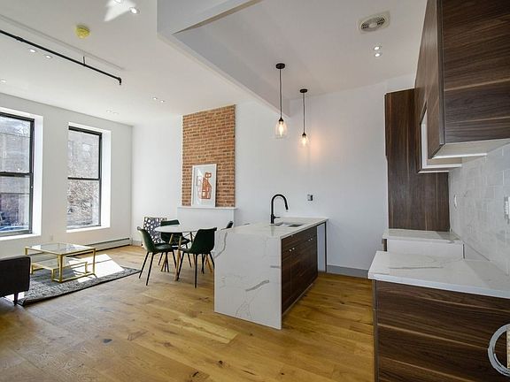 2nd image of 1407 Dean St #2