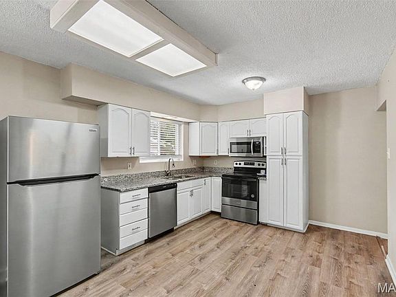 4th image of 1785 Bobbinray Ave