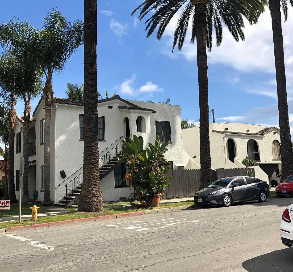1882 Oregon Ave — Photo 3