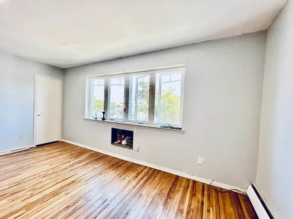 1072 East 86th Street image 3 of 6