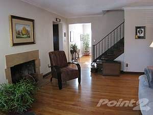 Livingroom ll