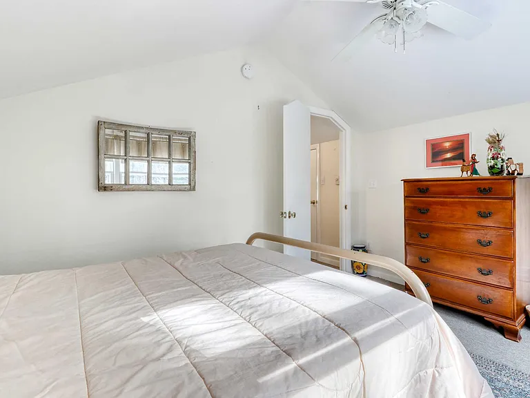 66 Riverbank Rd — Photo 23