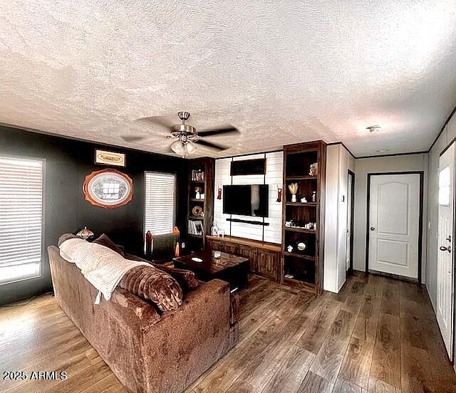 Listing photo 5