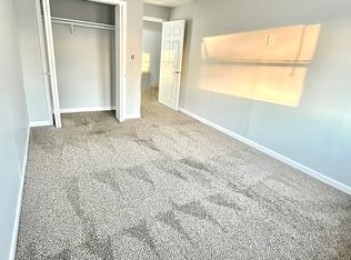 25 E Side Sq #25A, Canton, IL 61520
