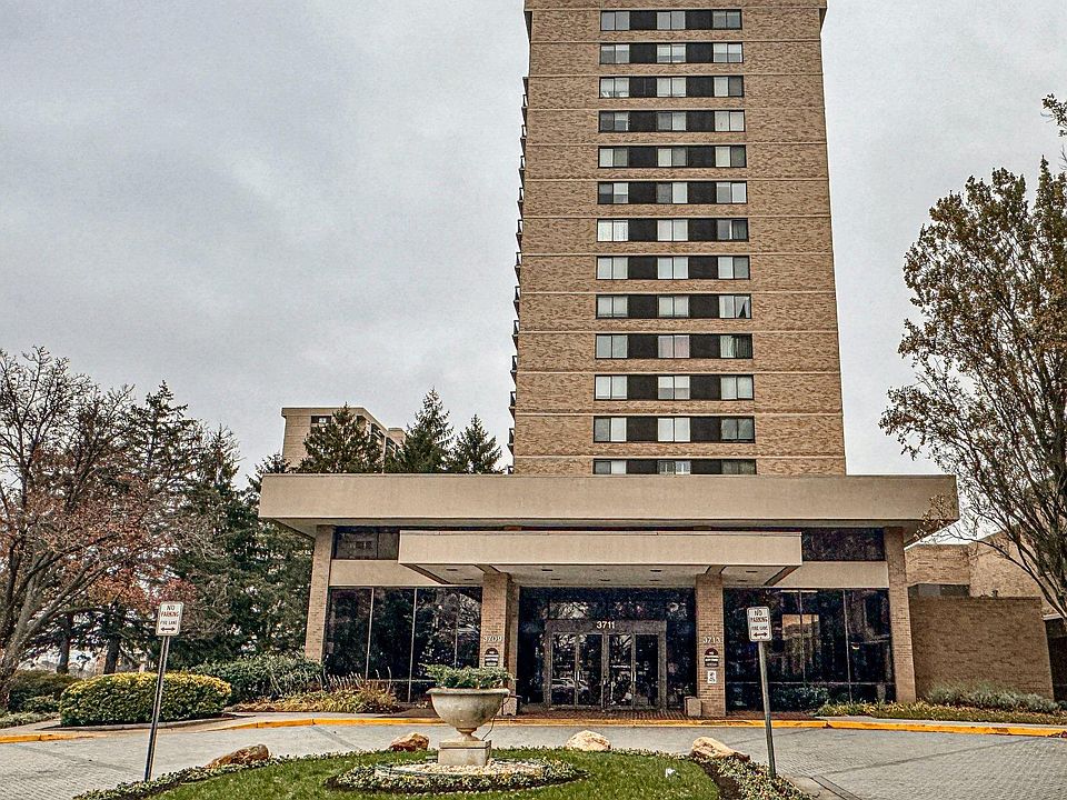 1st image of 3709 S George Mason Dr APT 1209E