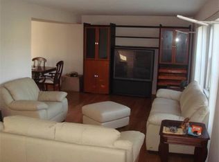 26 Wintergreen Ave E, Edison, NJ 08820