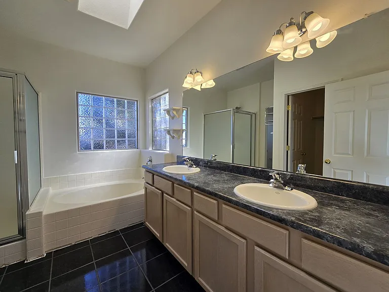 4421 Blue Juniper Loop — Photo 16