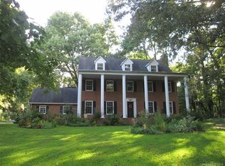 5702 Shoreview Dr, Concord, NC 28025