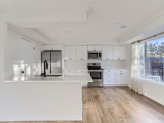 5th image of 4168 Malaya St