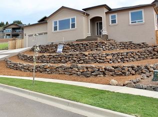 4457 Vista Pointe Dr, Medford, OR