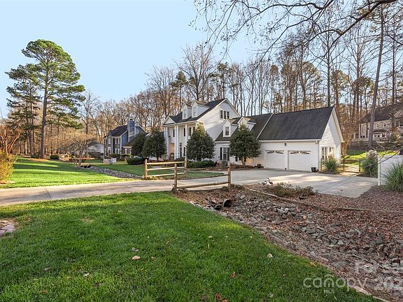 4th image of 4912 Dayspring Dr
