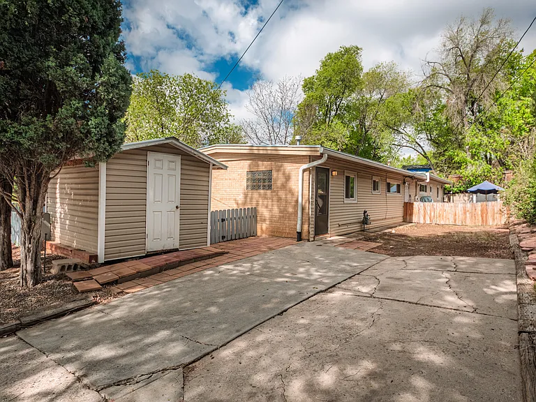 501 Hilltop Dr — Photo 15