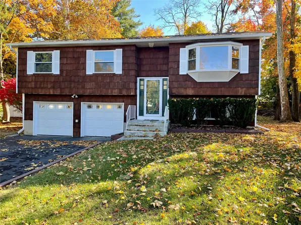 27 Hankin Loop, Poughkeepsie, NY 12601