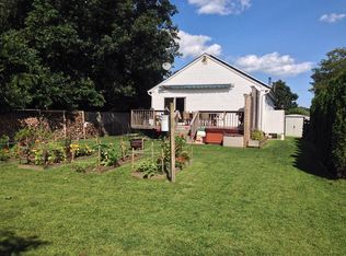 24 Abby Ln, Shirley, NY 11967