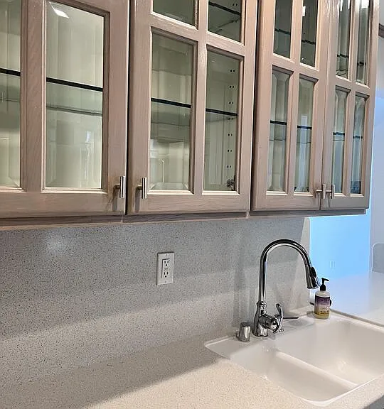 906 N Doheny Dr #512 — Photo 12
