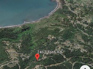 2412 Toth Rd, Whitethorn, CA 95589