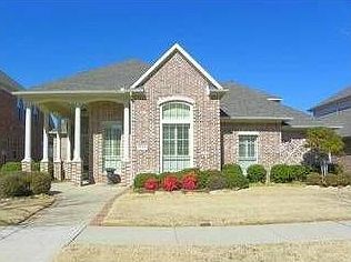 2nd image of 2305 Queen Morgan Ln