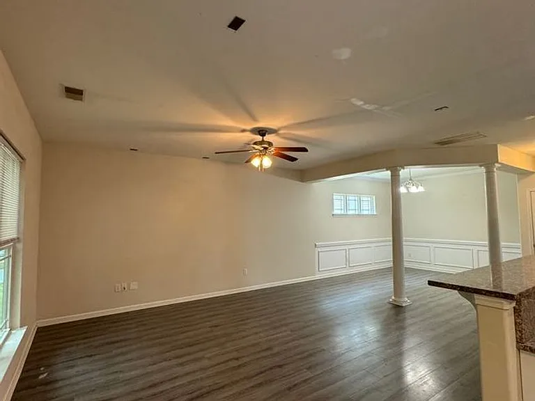 670 Summer Hill Way — Photo 4