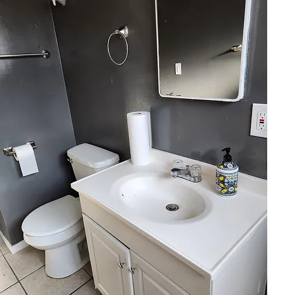 142 E Avenue Q7 — Photo 11