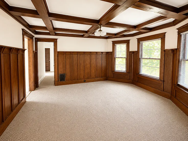 97 Eastwood Pl — Photo 3