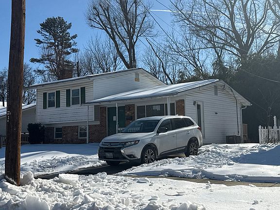 2nd image of 5014 Macon Rd