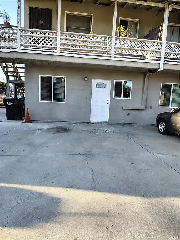 2 bed, 560 sqft, $2,100 — Photo 1