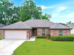 617 E Great Haven St, Gonzales, LA 70737
