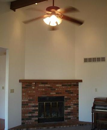 3rd image of 100 N Camelot Dr