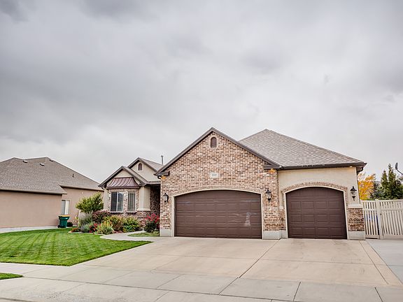 3rd image of 3315 N Alpine Vista Way