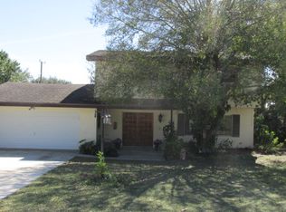 826 Hillside Ave, Lake Wales, FL 33853