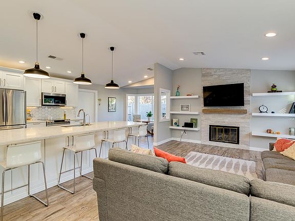 5th image of 6927 E Grandview Dr